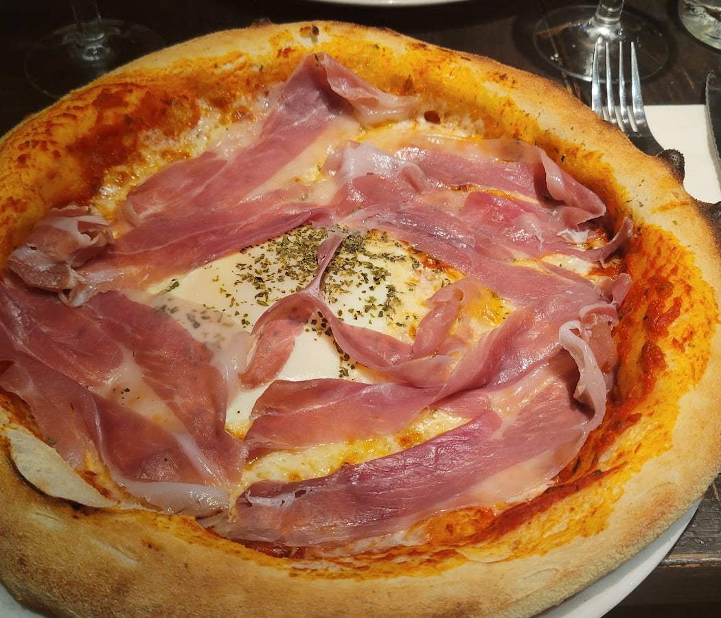 Lucia Pasta & Pizza 3